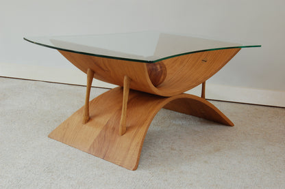 Balance coffee table