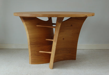 Lune Table